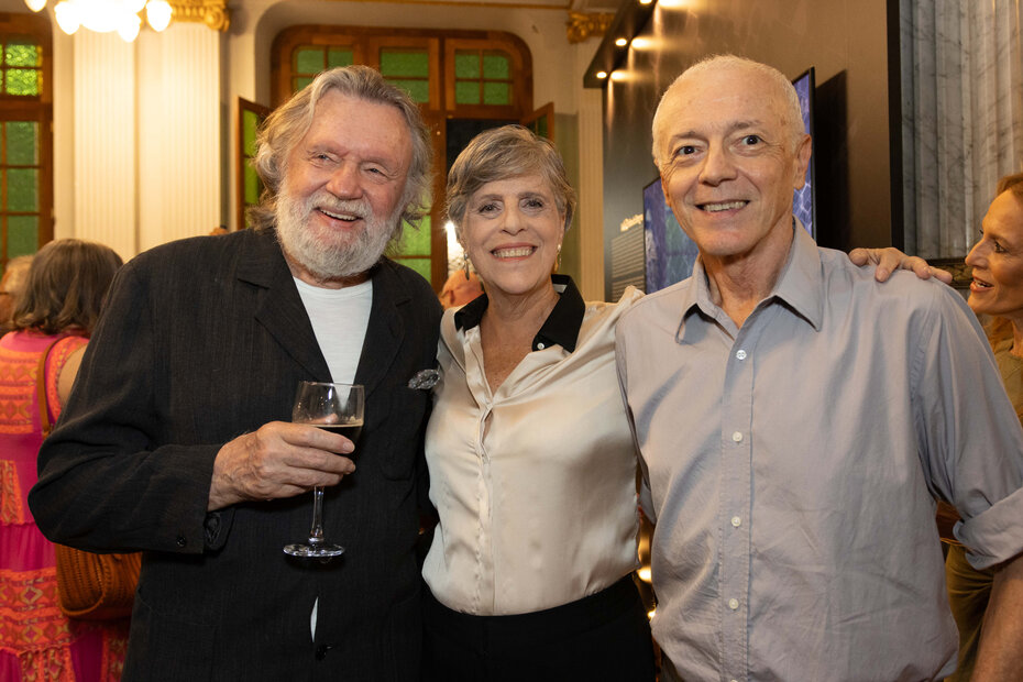 Patrick Conrad e Jane Gershenson com Gilberto Perin (Foto: Nilton Santolin/Divulgação)