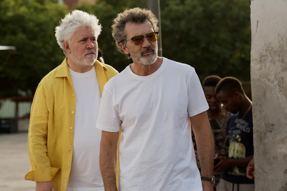 – Banderas com o diretor Pedro Almodóvar (Foto Manolo Pavón El Deseo)