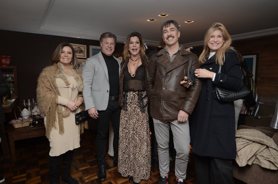 Simone Zanella, César Schmitt, Tatiana Sulepa, Leonardo Dias e Simone Ronnau (Foto: Roberto Grilo/Divulgação)