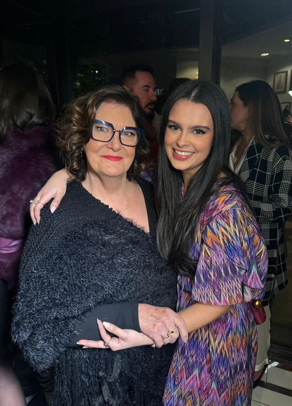 A estilista Solaine Piccoli e Valentina Torres no evento de moda e solidariedade (Foto: Divulgação)