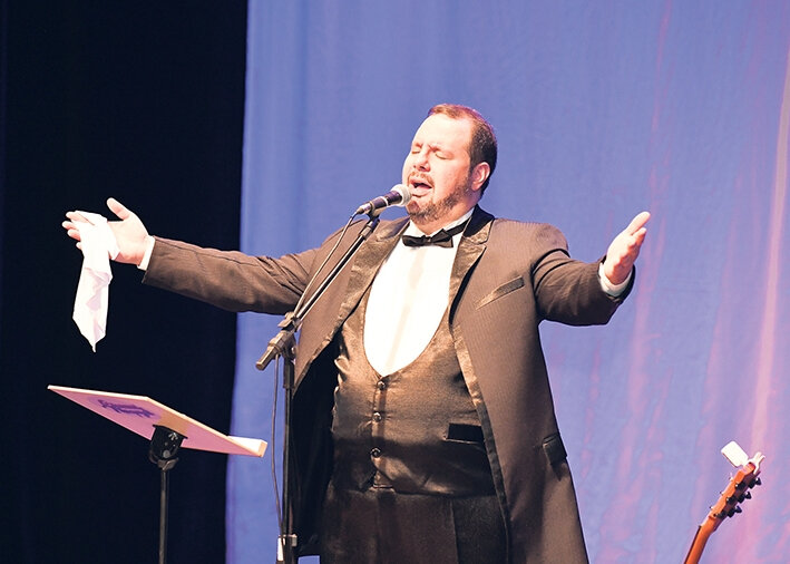 O tenor Giovanni Marquezeli (Foto: Divulgação)