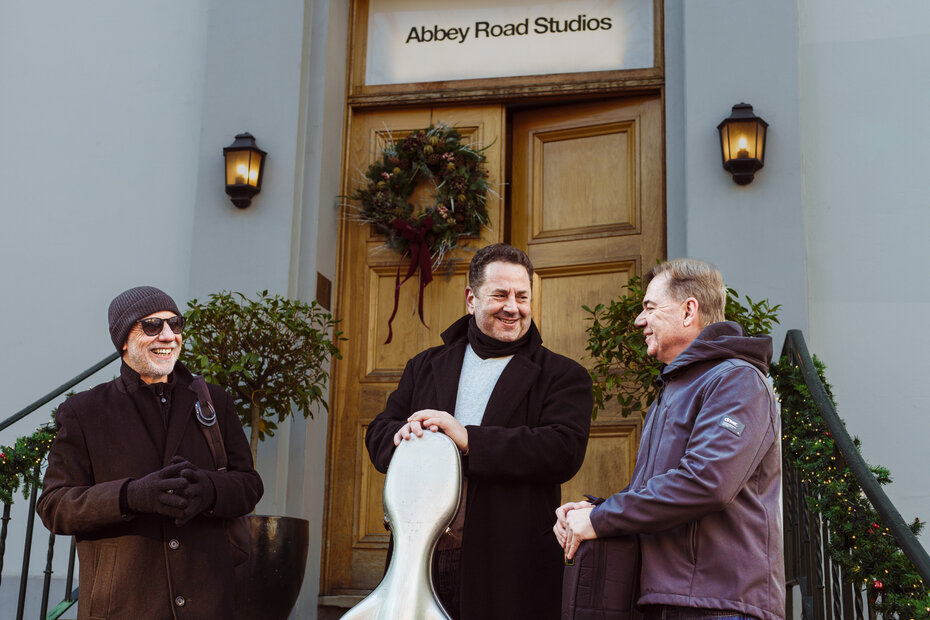 O grupo gaúcho gravou no estúdio usado pelos Beatles em Londres (Foto: Gustavo Vizart/Divulgação)