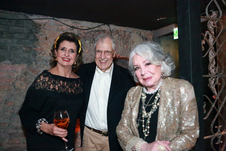 Suzana Vellinho Englert com Felicinho Santos e Tania Carvalho (Foto: Notre Design/Divulgação)