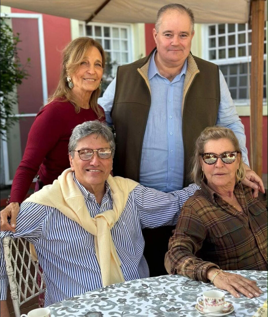 Maria Rita Sampaio, Henrique Pires, Nicola Caringi e Anna Luiza Sampaio Foto Lauer Santos