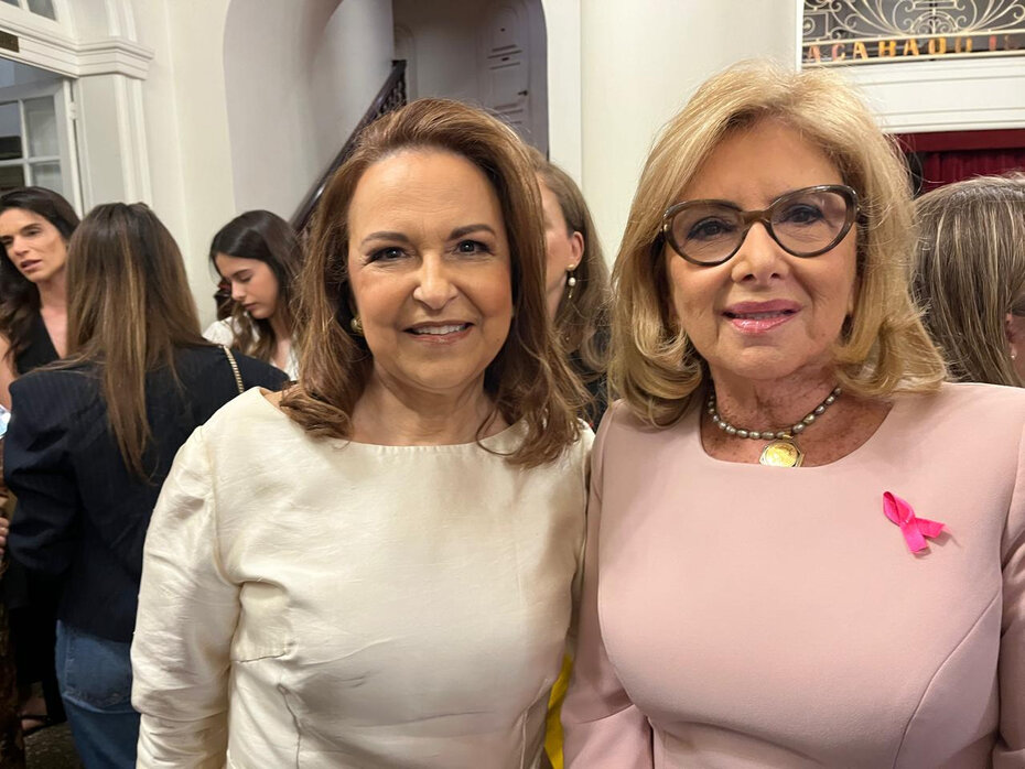 Vera Bernardes, presidente da Liga feminina de Combate ao Câncer, com Iara Jalfim (Foto: Paulo Gasparotto/Especial)