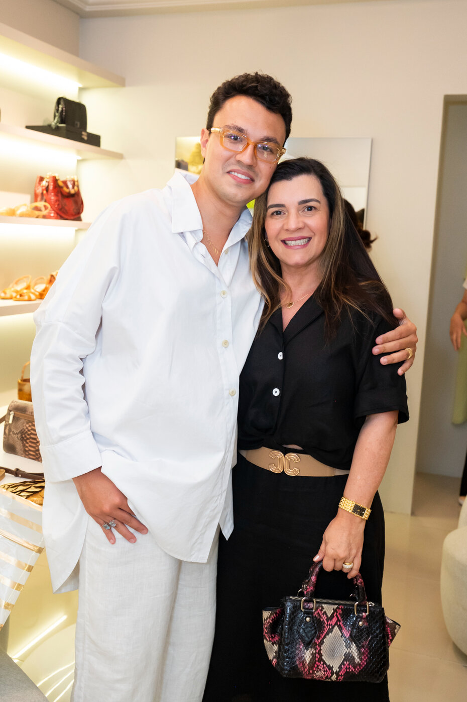 Pedro Toigo com Carmen Silvia Conti na celebração dos 10 anos de sua grife (Foto: Andrea Graiz/Divulgação)