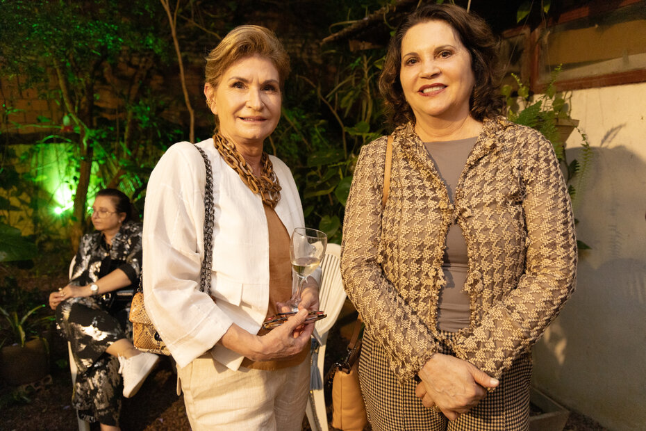 Enir Grigol e Soraya Girotto na galeria Tina Zappoli (Foto: Isidoro B. Guggiana/Divulgação)