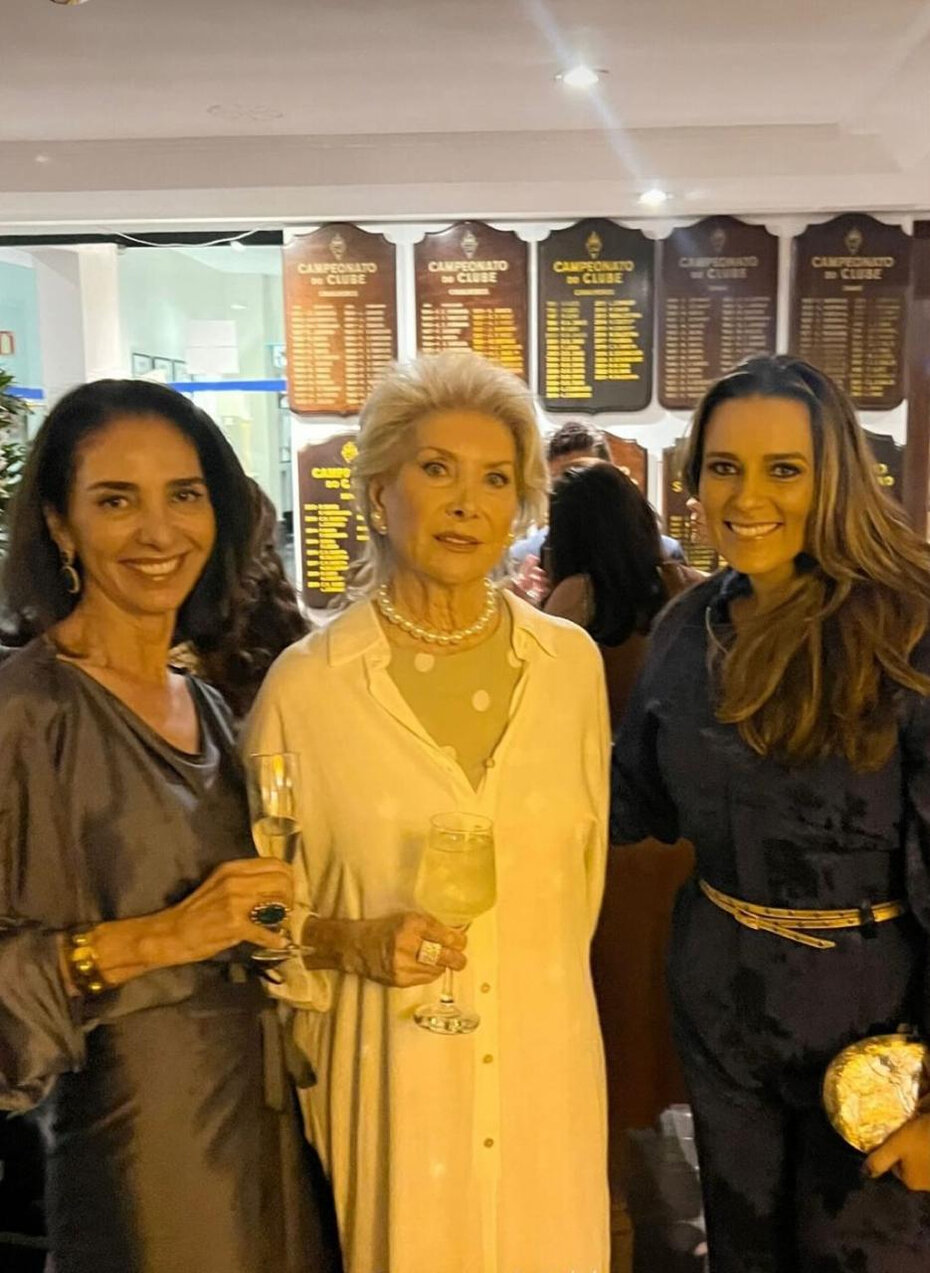 Fernanda Maisonnave, Beth Nickhorn e Karime Costalunga na noite festiva (Foto: Divulgação)