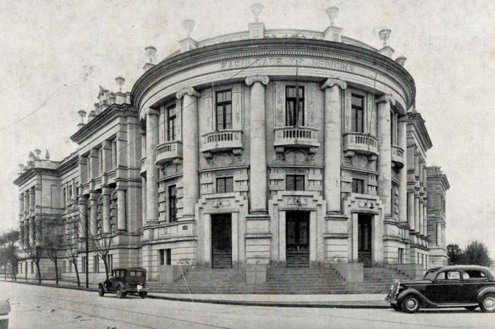 O prédio da Faculdade de Medicina é uma das belas obras assinadas por Wiederspahn (Foto: Acervo FAMED)