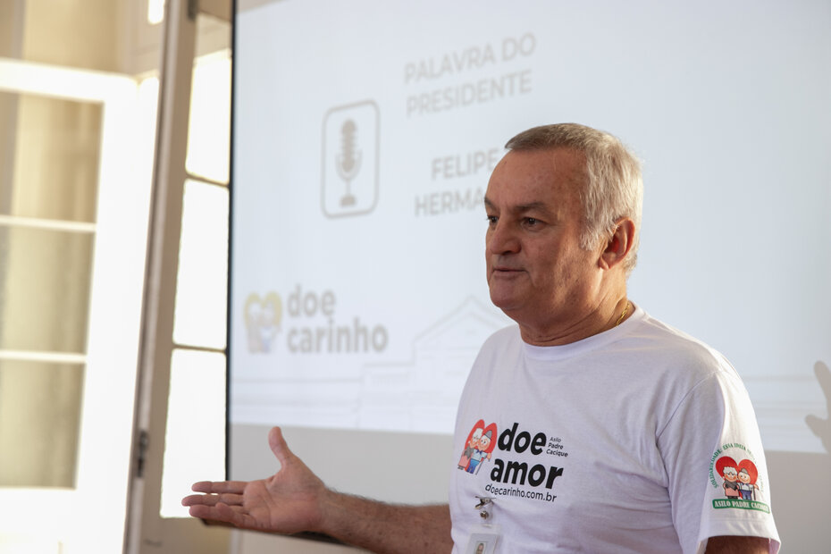 Felipe Hermann, presidente do Asilo Padre Cacique, no lançamento da campanha (Foto: Karine Viana/ Divulgação)  