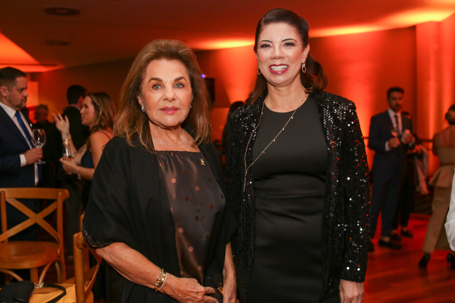 Adulce Zaffari e Paula Pias na cerimônia de premiação (Foto: Lenara Petenuzzo/Divulgação)