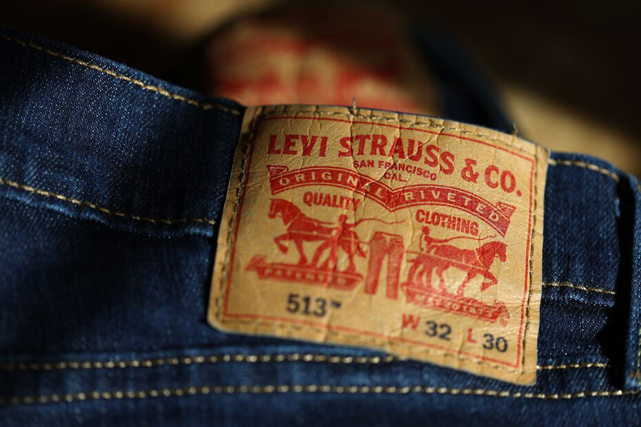 A marca Levi’s atravessou os séculos 20 e 21 e segue sendo referência na moda (Foto: Divulgação)