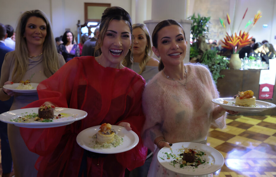 Tainá Vidal e Leticia Ferrarini participaram do evento beneficente (Foto: Notre Design /Divulgação)