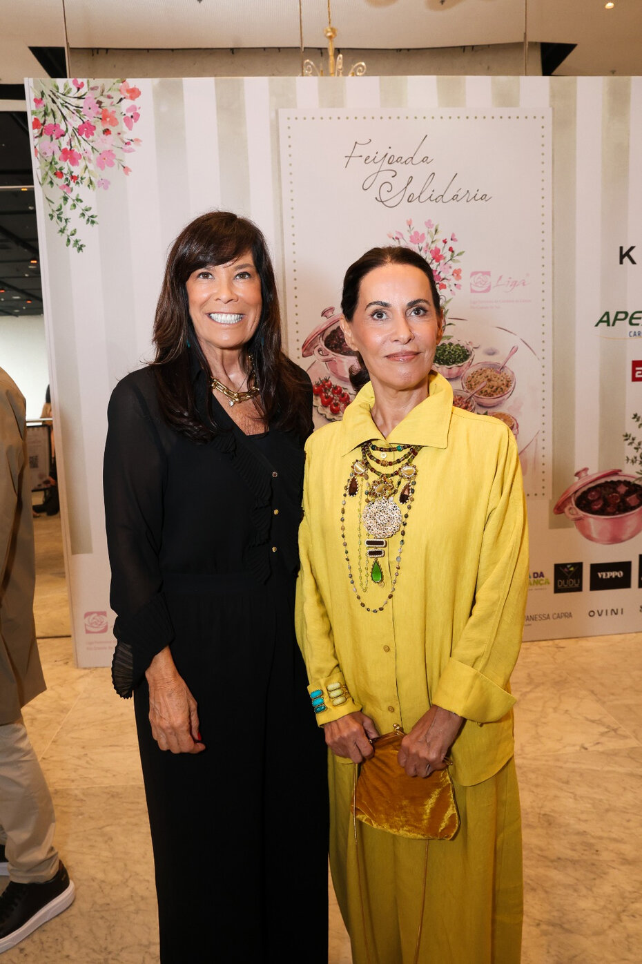 Bettina Becker e Ursula Costa na Casa NTX (Foto: Vini Dalla Rosa/Divulgação)