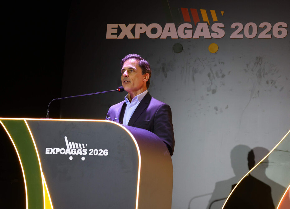 Erlon Ortega, presidente da APAS - Associação Paulista de Supermercados, durante o speech no jantar (Foto: Divulgação)